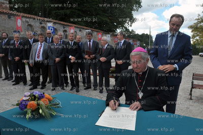 Uroczystosci zakonczenia rewitalizacji najstarszej...