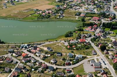 Kaszuby z lotu ptaka. Stezyca, po lewej jezioro Stezyckie....