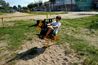 Chalupy na Polwyspie Helskim. Plac zabaw. 12.09.2010...