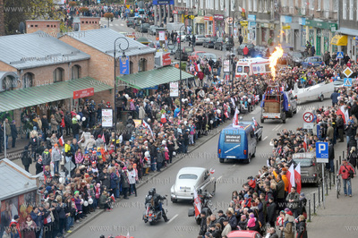 Gdanska Parada Niepodleglosci na ul. Podwale Staromiejskie....