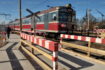 Gdansk Wrzeszcz. Tymczasowe przejscie przez tory na...