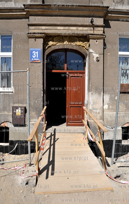 Gdansk. Dolne Miasto. Remont i przebudowa ulicy Lakowej....