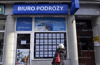 Gdynia. Biuro podróży Grecos na ul. Świętojańskiej....