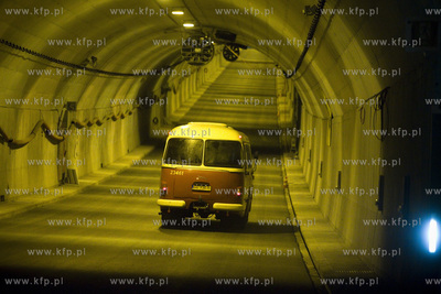 Konferencja prasowa i przejazd zabytkowym autobusem...