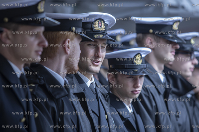 Powrót do portu w Gdyni żaglowca Dar Młodzieży...