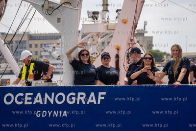 Gdynia. Port Dalmor.  Statek naukowo-badawczy Wydziału...