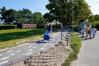 Wakacje w Gdańsku. Plaża na Stogach. 03.08.2024 fot....