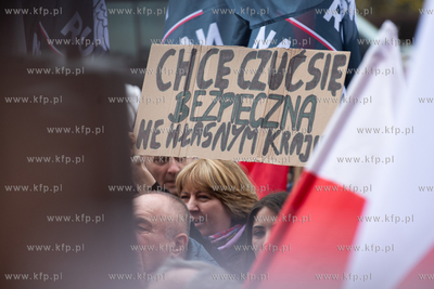 Protest Nie dla nielegalnej imigracji zorganizowany...