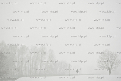 Zima w Gdansku, obfite opady sniegu na teranach spacerowych...