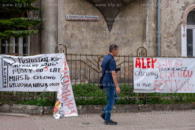 Gdańsk, ulica Bohaterów Getta Warszawskiego. Mieszkańcy...