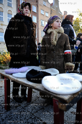 Gdansk. Parada z okazji 93 rocznicy odzyskania przez...