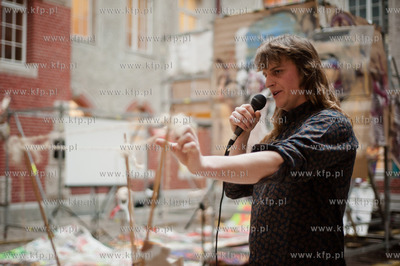 Gdansk. Gmach Glowny Politechniki Gdanskiej. Dziedziniec...