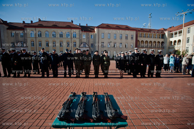Gdynia. Oksywie. Akademia Marynarki Wojennej. Uroczystosc...