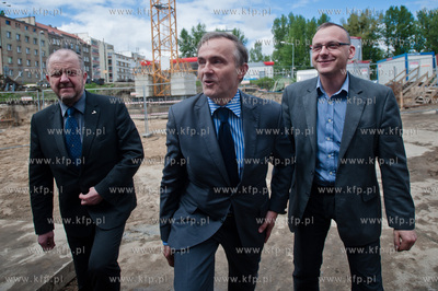 Gdynia. Uroczystosc podpisania aktu erekcyjnego i wmurowanie...