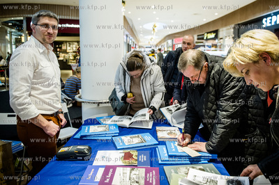 Gdynia. Centrum Handlowe Riviera. Premiera i promocja...