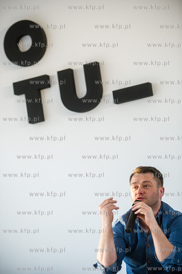 Gdansk. Galeria O Tu. Wernisaz wystawy zdjec pt. Sybera...