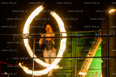 Gdansk. Klub B90. Koncert zespolu Paradise Lost.
Nz...