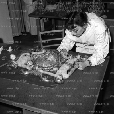 W pracowni konserwacji zabytków w Gdańsku.
1959
0008523z
Fot....