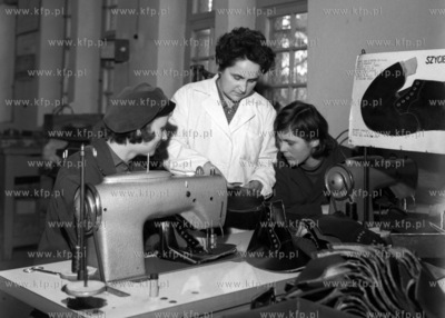 Zajęcia w szkole zawodowej.
11.1969
0002324z_listopad1969
Fot....