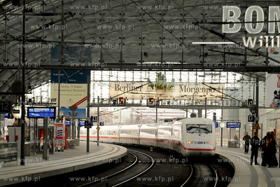 Dworzec Glowny - w Berlnie (Berlin Hauptbahnhof). Do...