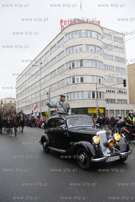 Gdynia. Parada z okazji 91 rocznicy odzyskania przez...
