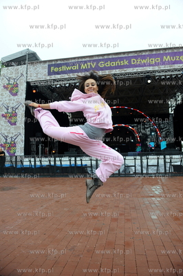 Gdansk. Plac Zebran Ludowych. Festiwal MTV Gdansk Dzwiga...