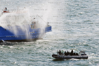 Wody Zatoki Gdanskiej. Antyterrorystyczne manewry pod...