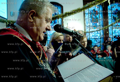 Slupsk

Maciej Kobylinski zlozyl uroczuste slubowanie...