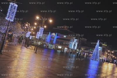 Sopot. Plac Przyjaciol Sopotu. Nz swiateczna iluminacja....