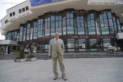 Prof. dr. inż. arch. Jozef Chmiel  - architekt, wspolautor...