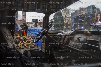 Lwow. Ukraina. Pokojowe demonstracje antyrzadowe na...