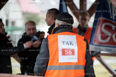 Mianowice koło Słupska. Blokada drogi krajowej numer...