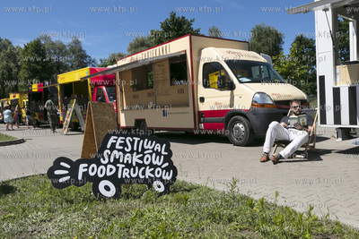I Festiwal Smaków Food Trucków na parkingu przy ul....