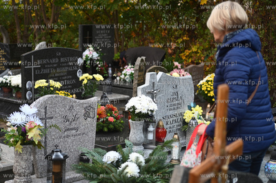 Na cmentarzu parafialnym przy ul. Owsianej w Gdyni...