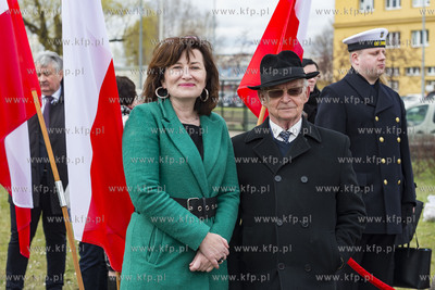 Gdynia. 9. rocznica katastrofy smoleńskiej. Uroczystość...