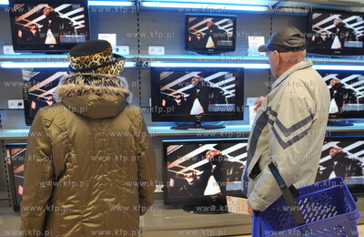 Oficjalne otwarcie dla klientow centrum handlowego...