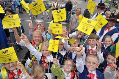 XIII Swiatowy Zjazd Kaszubow w Leborku. Barwny korowod...