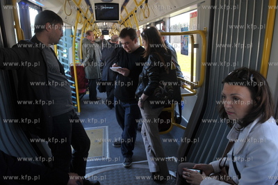 Inaguracyjny przejazd tramwajem na nowo otwartej lini...