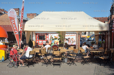 Gdansk. Jarmark Swietego Dominika. Ogrodek gastronomiczny...