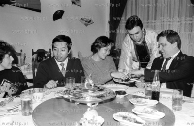 Otwarcie i prezentacja dla dziennikarzy chinskiej restauracji...