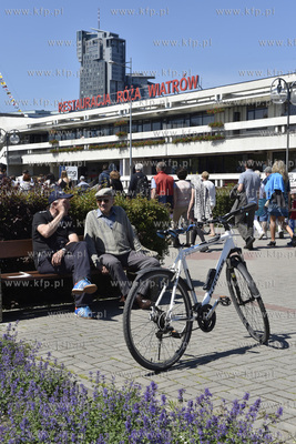 Restauracja Róża Wiatrów przy Nabrzeżu Pomorskim...