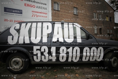 Samochod zaparkowny przy ul. Grunwaldzkiej w Gdansku...