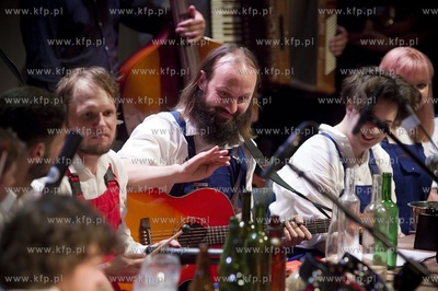 Festiwal Świat Mało Znany. Koncert w klubie Żak....