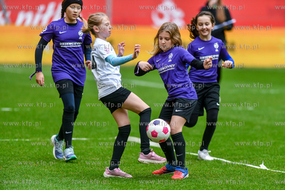 Mecz drużyn influencerek na Polsat Plus Arenie Gdańsk...