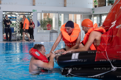 Akademia Marynarki Wojennej w Gdyni. Trenuj w wojskiem...
