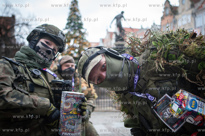 Gdańsk, Długi Targ. 30 Finał Wielkiej Orkiestry...