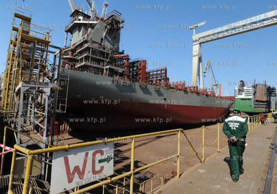 Ostatnie wodowanie w Stoczni Gdynia SA. 196-metrowy...