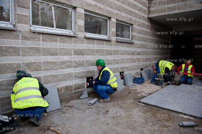 Sopot. Rozpoczeto montaz liczacej 7000 m2  powloki...