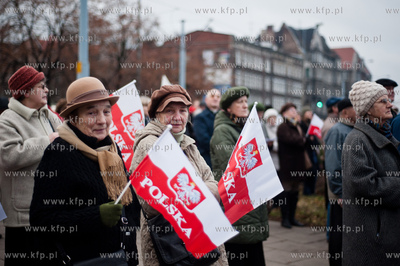 Gdansk. Marsz sympatykow Prawa i Sprawiedliwosci oraz...