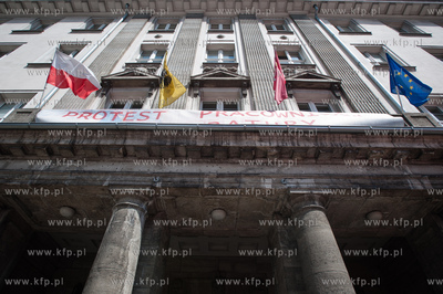 Gdansk. Protest pracownikow Prokuratury Okregowej w...
